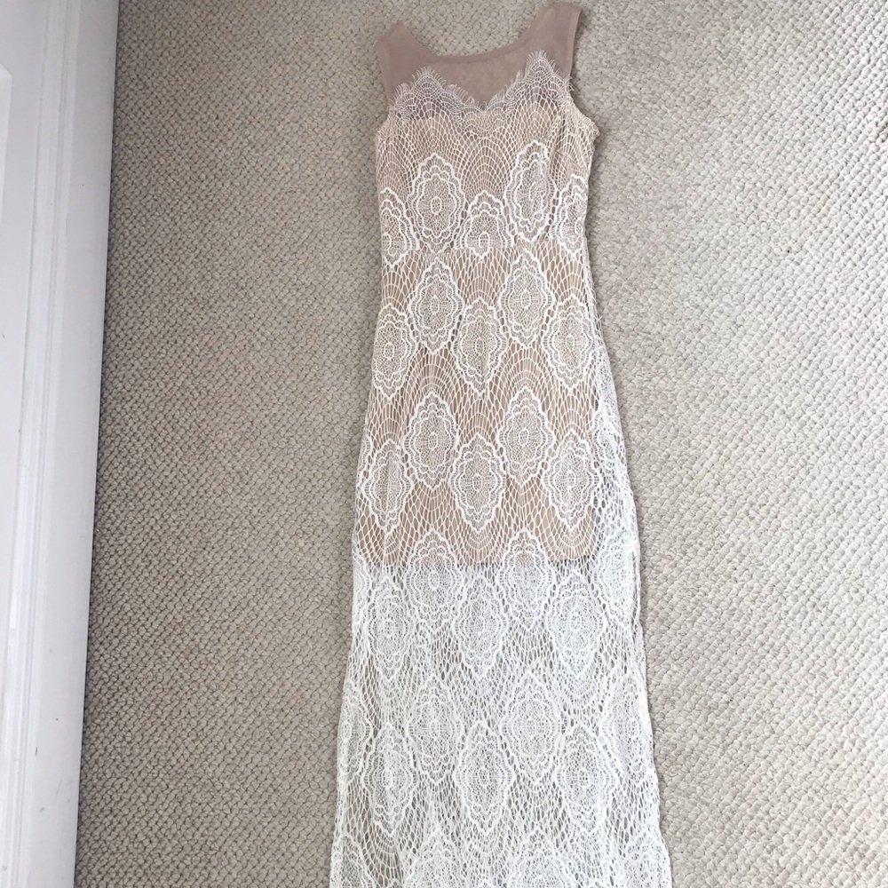 Lace maxi dress